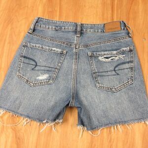 AMERICAN EAGLE Hi-Rise Tomgirl Shorts Size 2 Ripped Cut Off Denim Jean Shortie